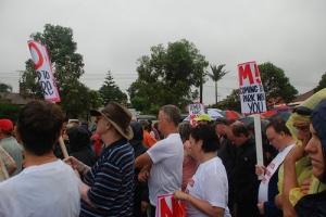 Tempe residents rally against the M5 expansion